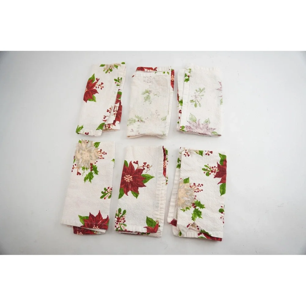 Cloth Napkins Set of 6 White Red Poinsettia Christmas Holiday Excellent